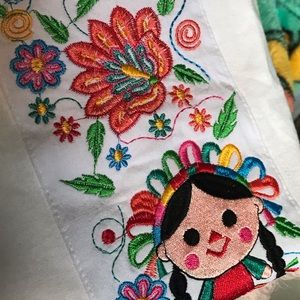 Women's Embroidered T-shirt